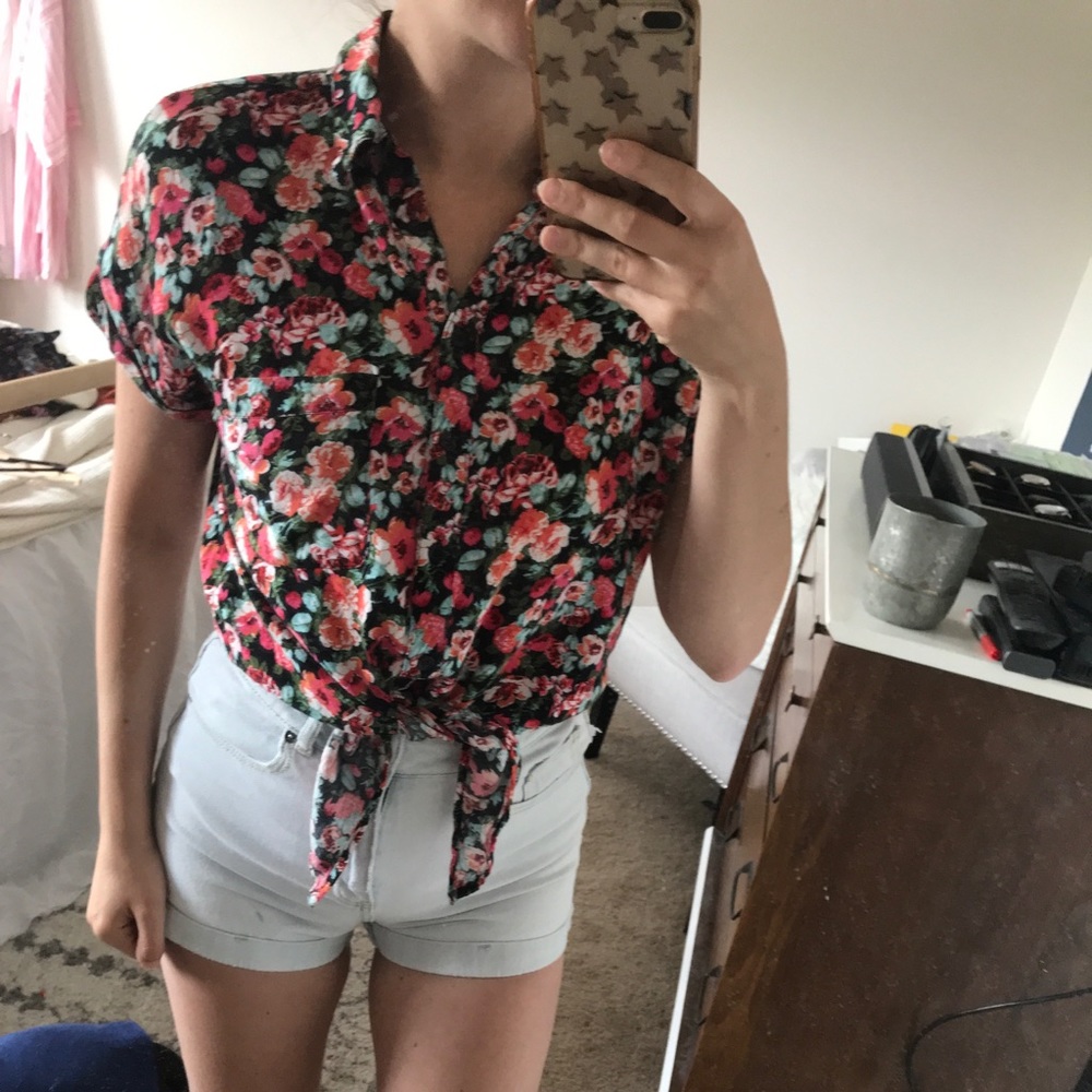 Floral front tie shirt